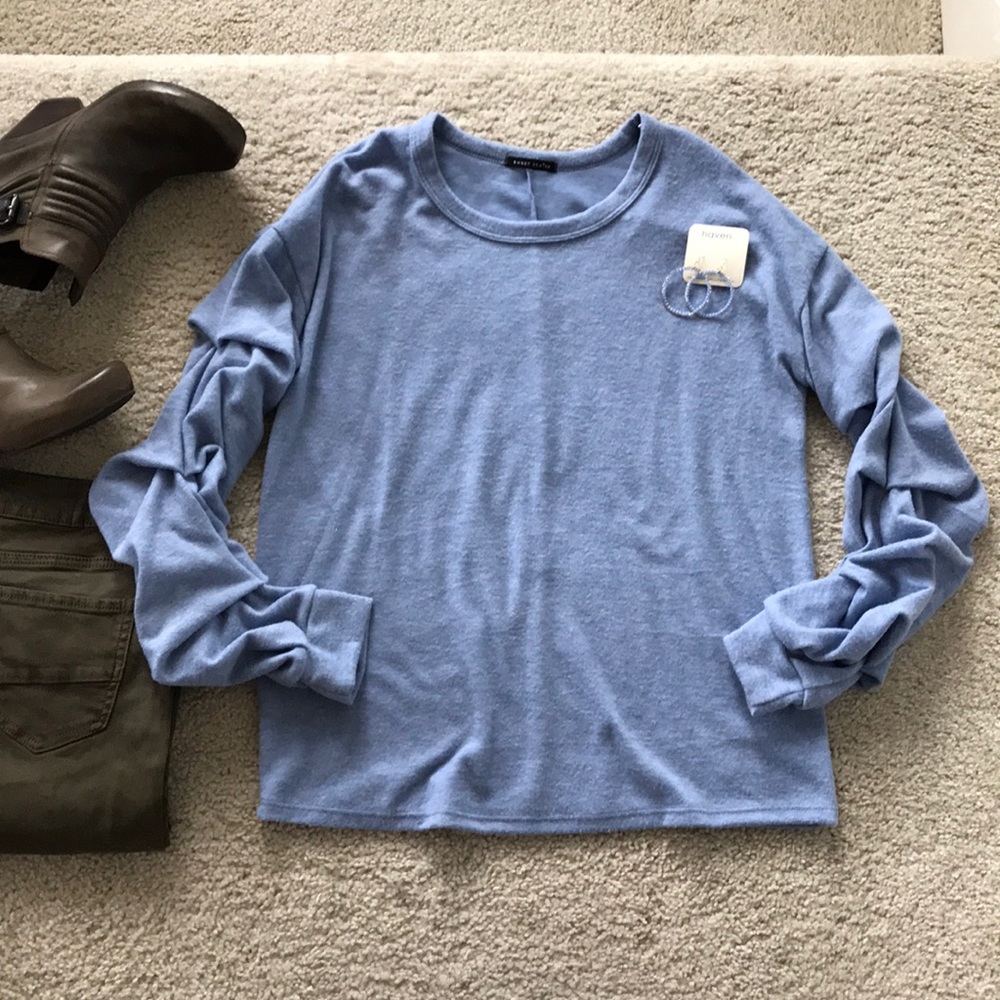 Slouchy Blue Tiered Sleeve Top - Picture 5 of 8